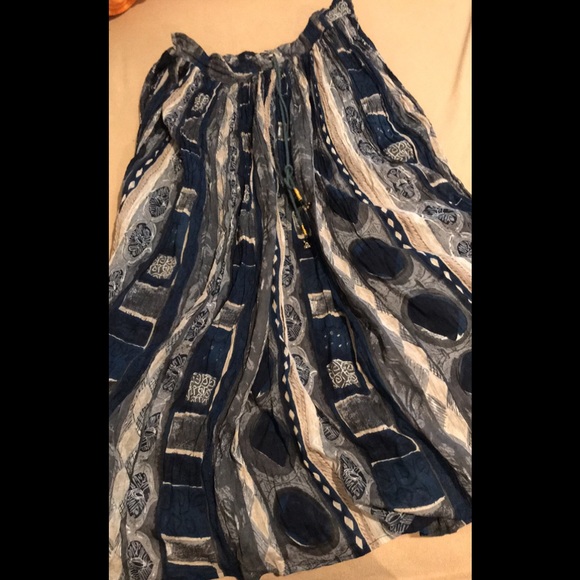 Falda - Picture 1 of 2